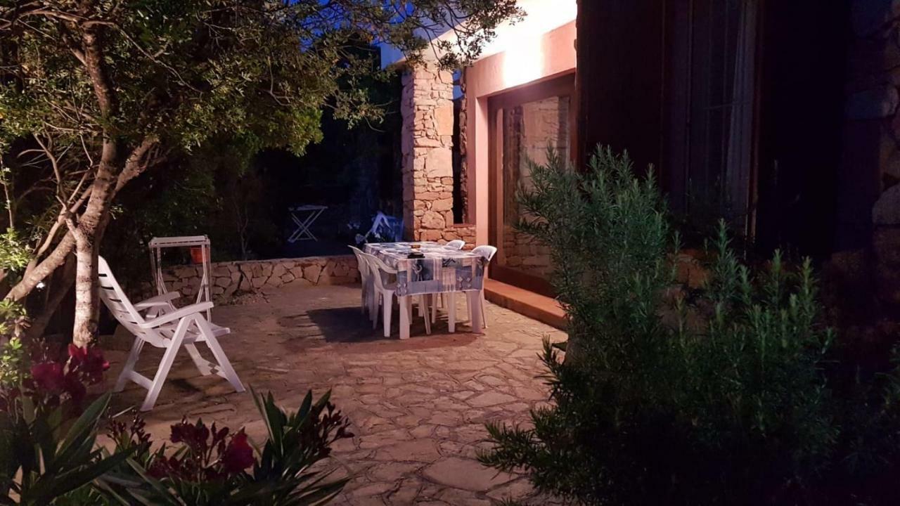 Corbezzolo Villa Porto Taverna Exterior foto