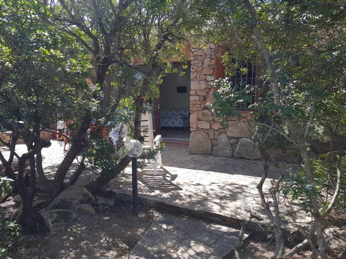 Corbezzolo Villa Porto Taverna Exterior foto